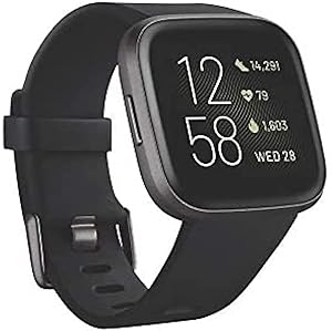 Fitbit Versa 2 (NFC)، ساعت هوشمند سلامت و تناسب اندام با ضربان قلب، موسیقی، خواب و ردیابی شنا، یک سایز (باندهای S و L شامل) – مشکی/کربن