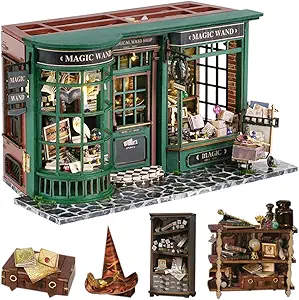 کیت مینیاتور Lannso DIY Dollhouse ، کیت خانه عروسک با پوشش ضد گرد و غبار ، فروشگاه گرگ جادویی ، اسباب بازی های عروسک چوبی مینی دست ساز برای هدیه بزرگسالان (F32)