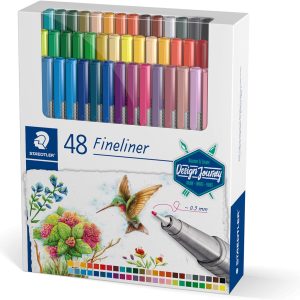 STAEDTLER Triplus Design Journey 334 قلم Fineliner C48-C شفت مثلثی ارگونومیک با روکش فلزی 0.3 میلی متری نوک با ماندگاری طولانی 48 Fineliners در رنگ های متنوع در جعبه مقوایی